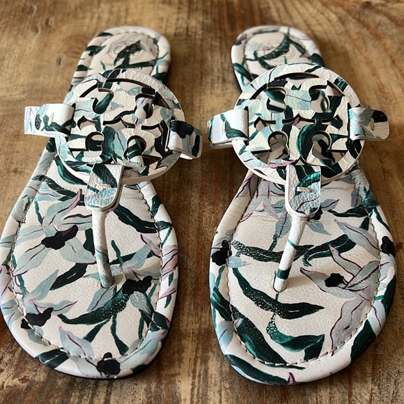 Tory Burch Miller sz 8.5 - Picture 2 of 6